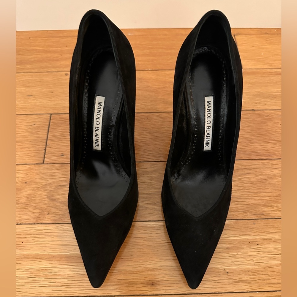 Black Suede Manolo Blahnik Heels, 38.5, Women’s, lightly worn on the runway
